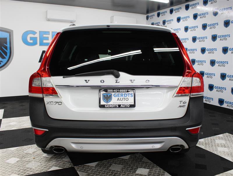 Used 2014 Volvo XC70 T6 w/ Climate Package image 3