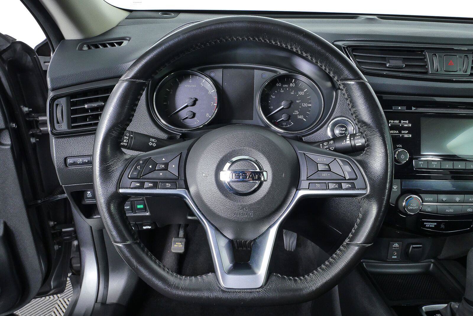 Used 2017 Nissan Rogue SV FWD image 15