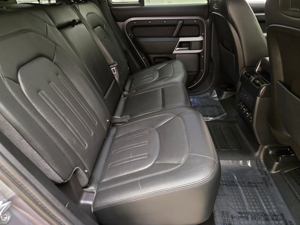 Used 2020 Land Rover Defender 110 First Edition AWD/4WD image 26