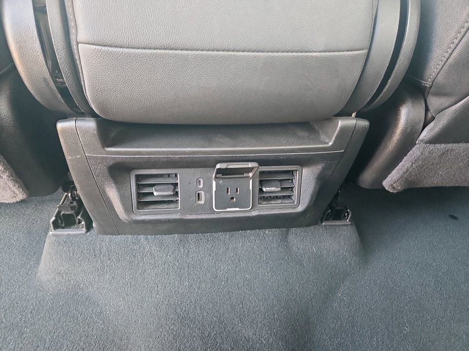 Used 2025 GMC Sierra 1500 SLT image 29