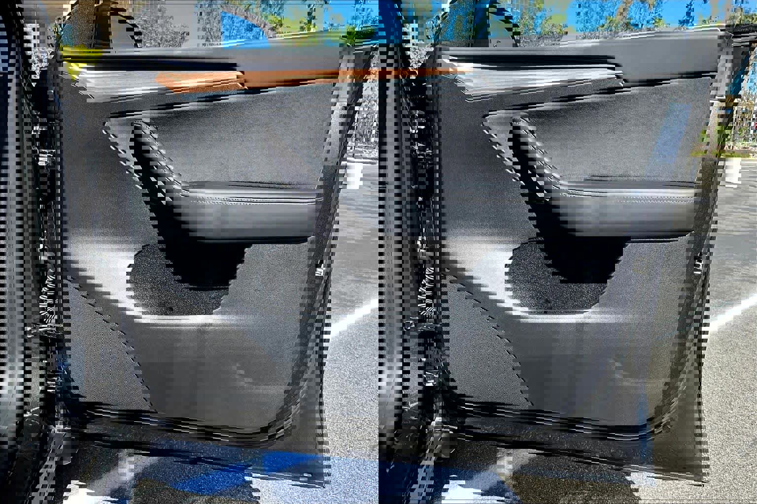 Used 2024 Tesla Model Y Long Range image 21