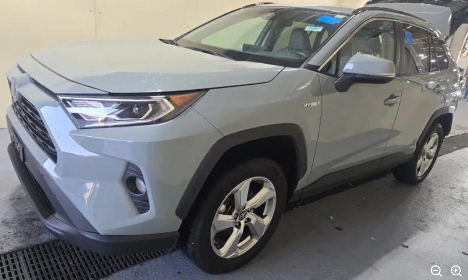 Used 2021 Toyota RAV4 XLE Premium AWD/4WD image 1