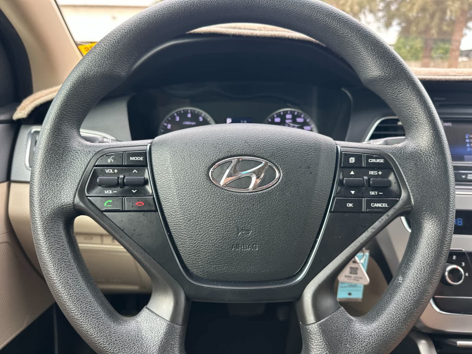 Used 2015 Hyundai Sonata SE w/ Option Group 09 FWD image 22