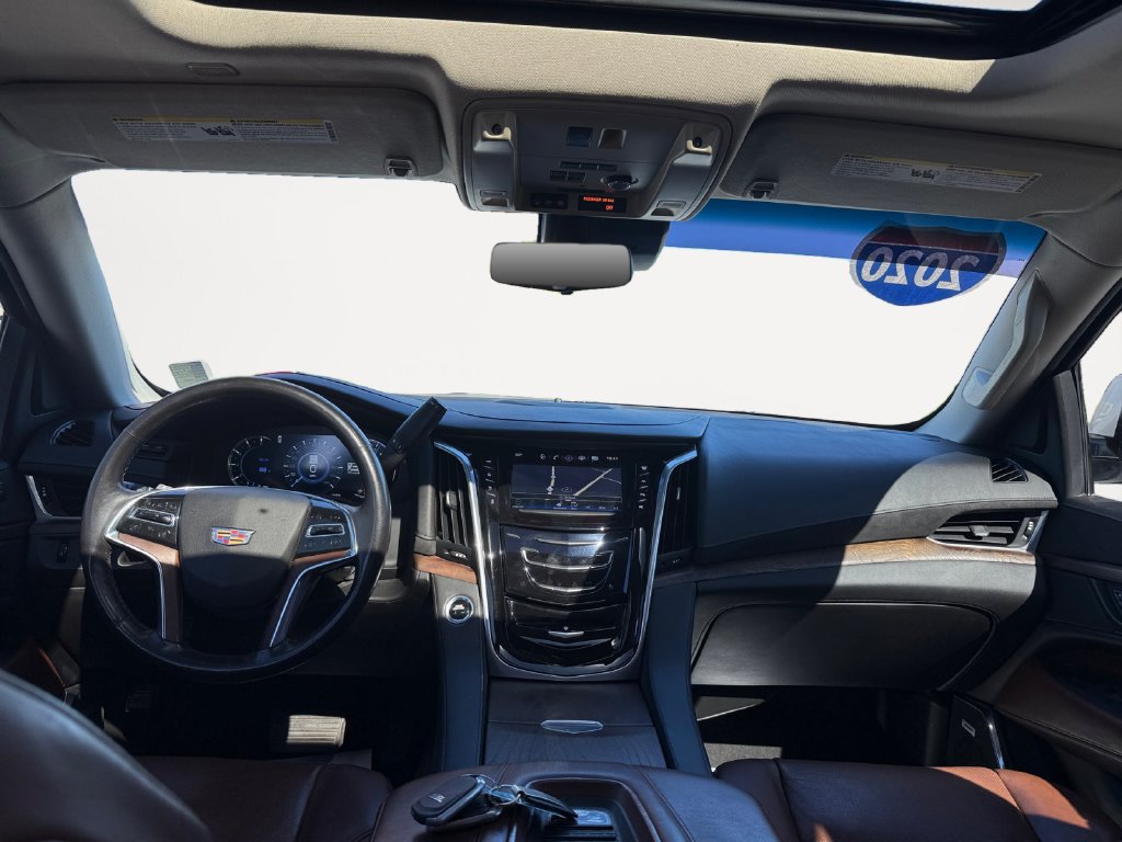 Used 2020 Cadillac Escalade Luxury RWD image 10