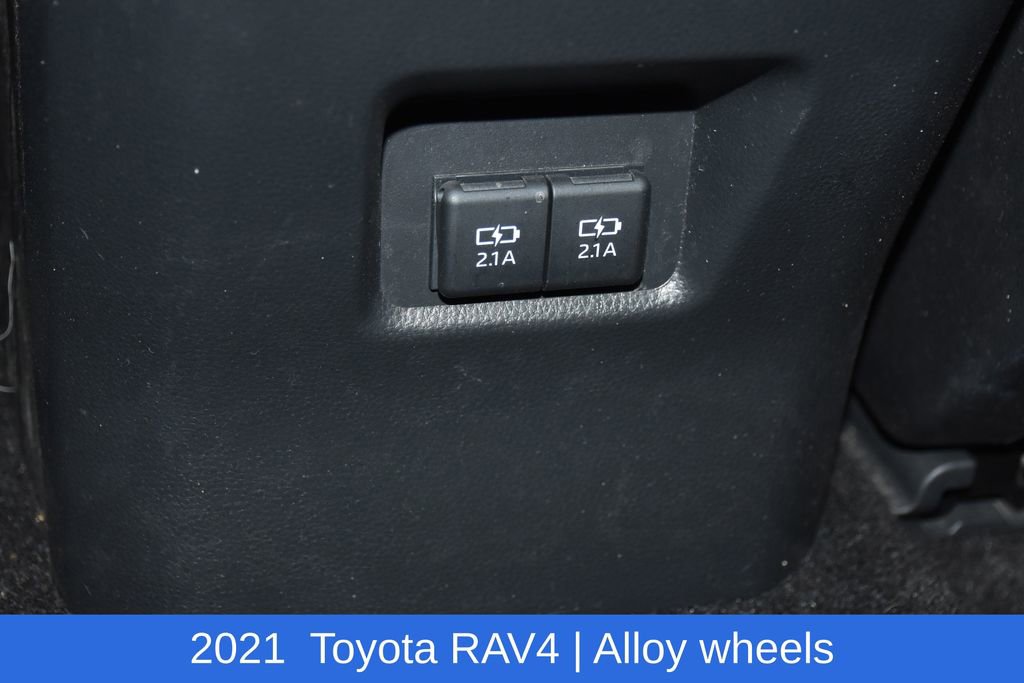 Used 2021 Toyota RAV4 XLE w/ Convenience Package AWD/4WD image 28