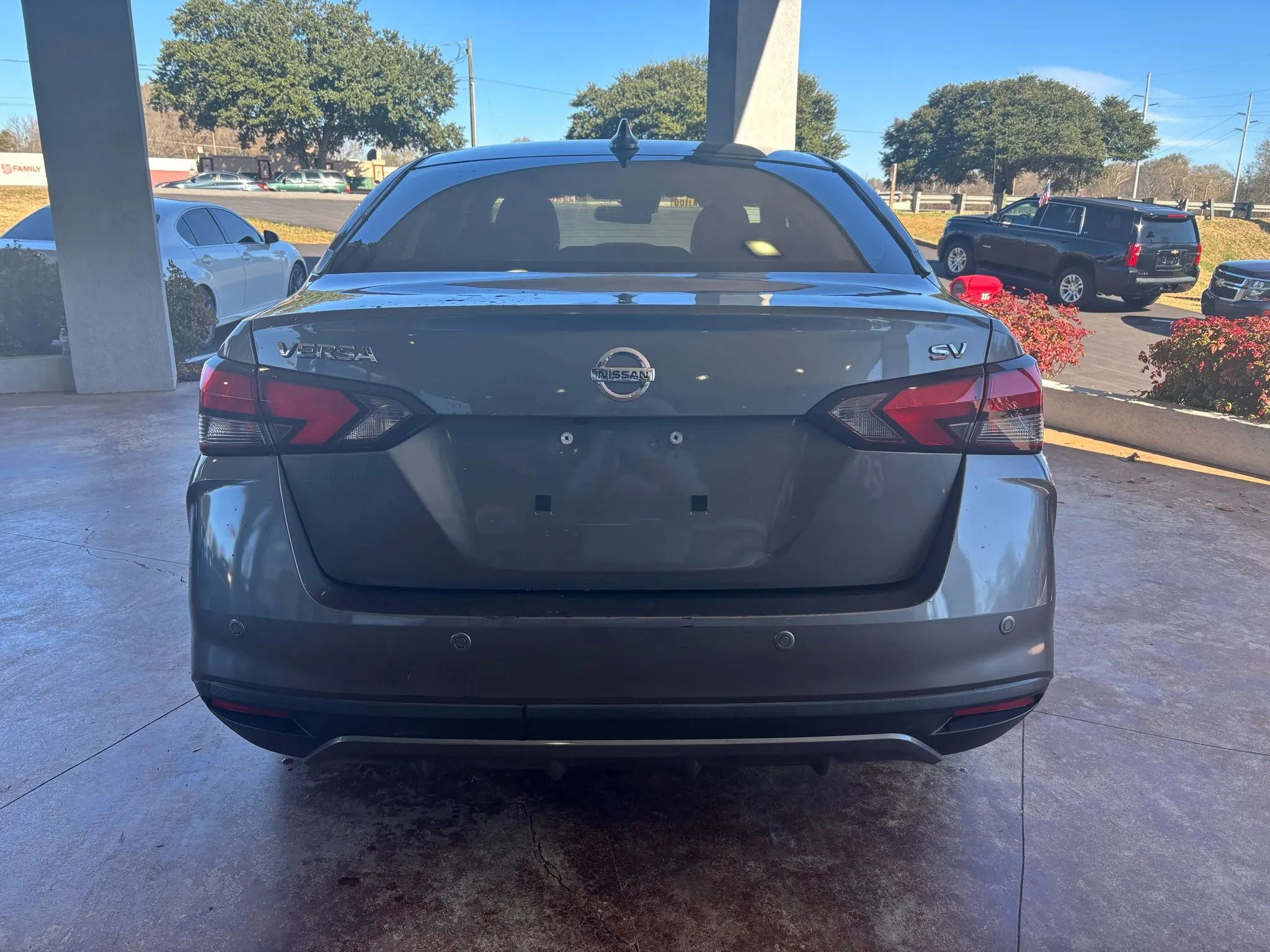 Used 2021 Nissan Versa SV image 5