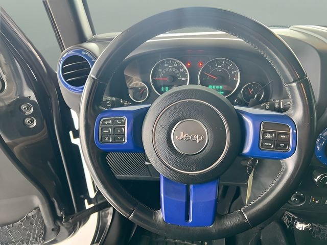 Used 2016 Jeep Wrangler Unlimited Rubicon w/ Dual Top Group image 17