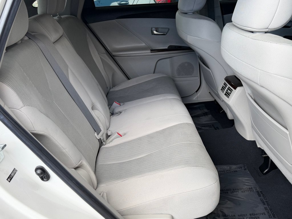 Used 2012 Toyota Venza LE w/ LE Convenience Pkg FWD image 30