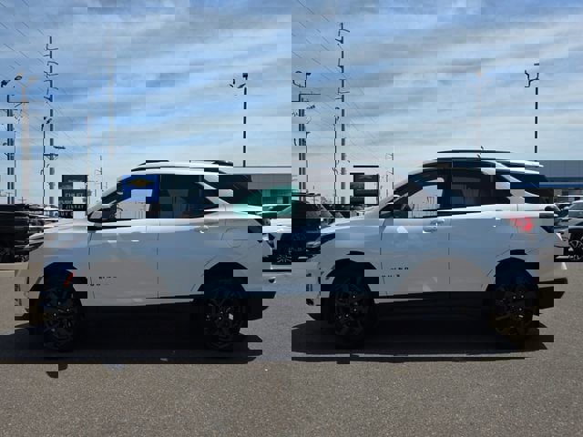 Used 2024 Chevrolet Equinox RS w/ LPO, Cargo Package image 2