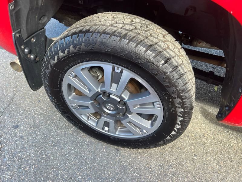 Used 2017 Toyota Tundra SR5 w/ SR5 Upgrade Package image 7
