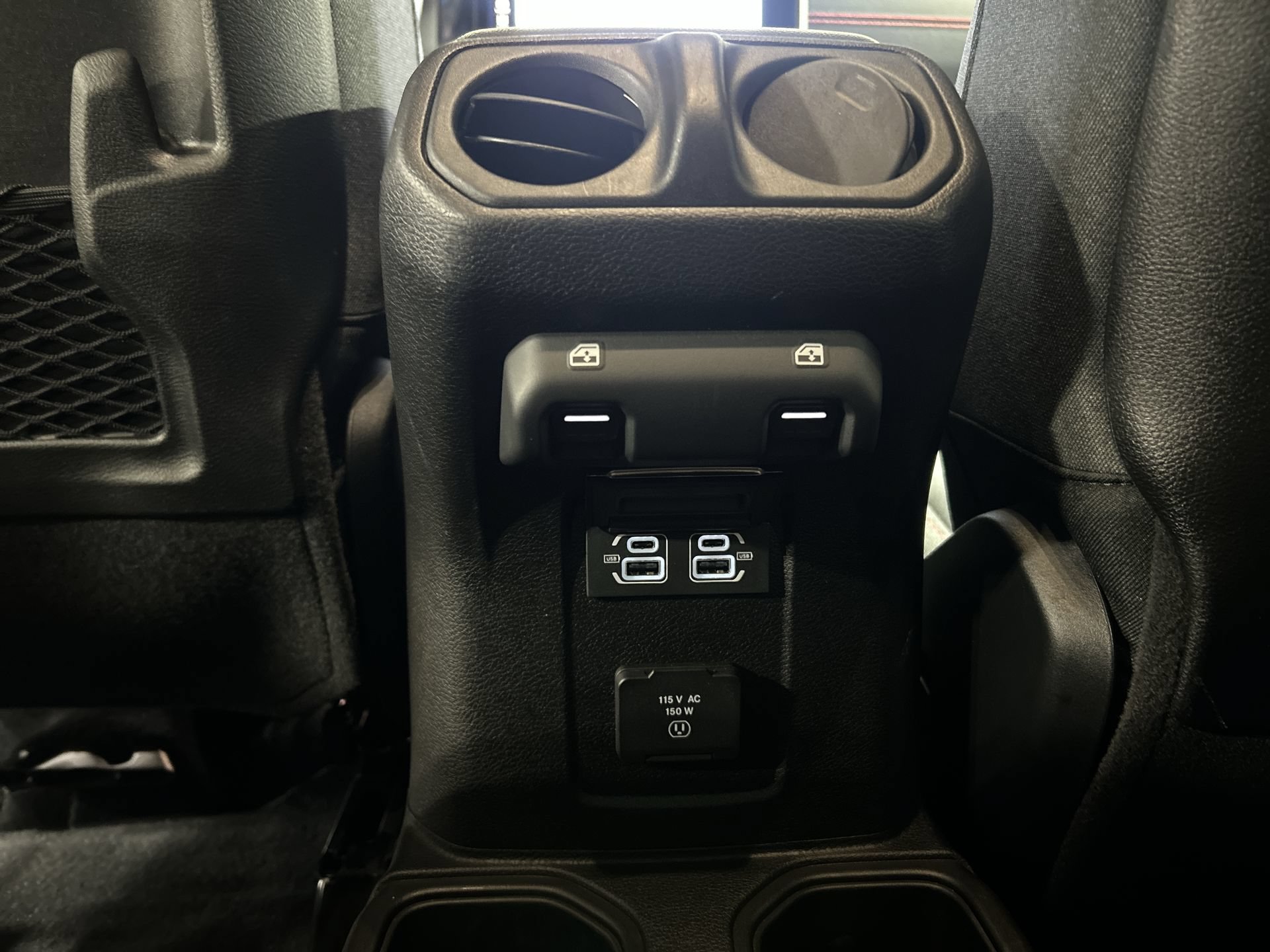 Used 2024 Jeep Wrangler Unlimited Rubicon AWD/4WD image 23