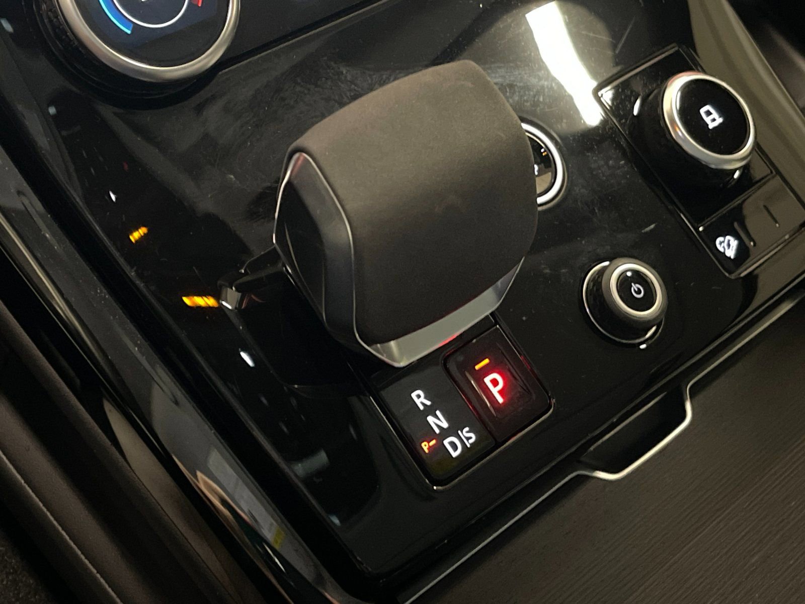 Used 2023 Land Rover Range Rover Sport SE Dynamic image 25