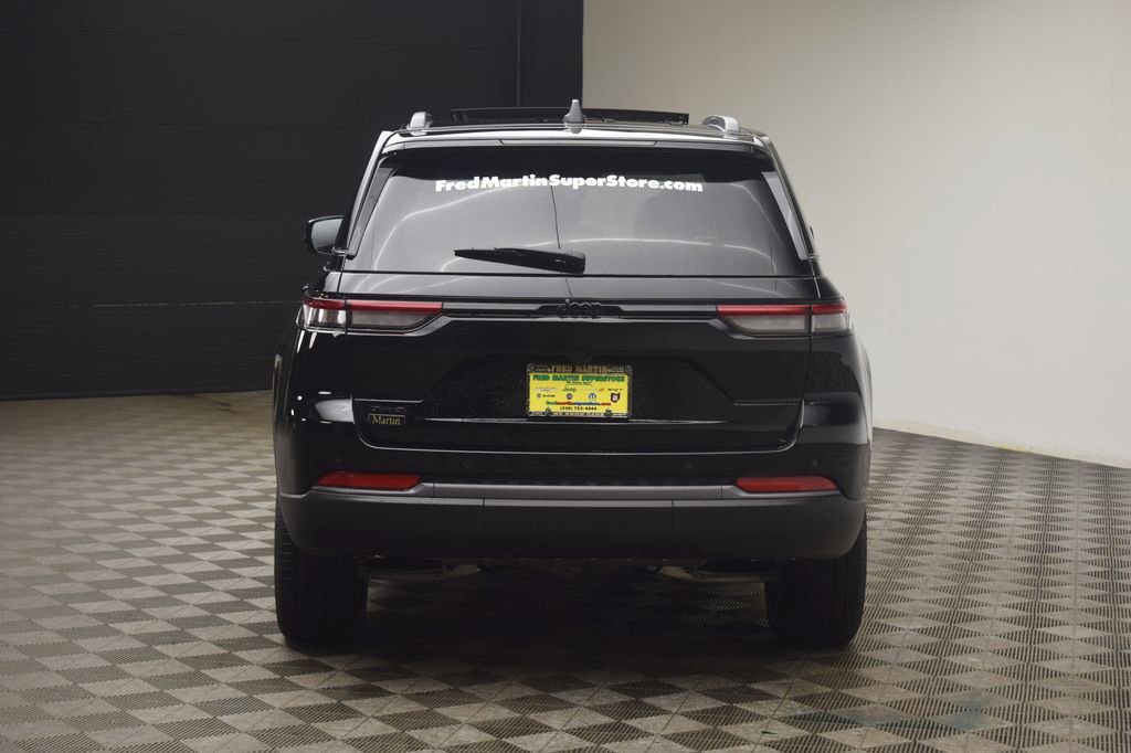 New 2026 Jeep Grand Cherokee Limited w/ Limited Altitude Package image 14