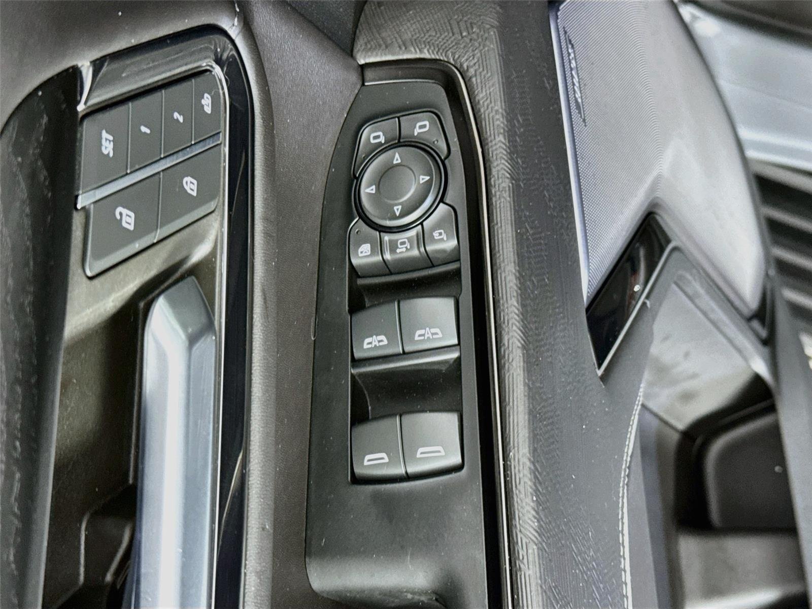 Used 2024 GMC Sierra 2500 AT4X AWD/4WD image 20