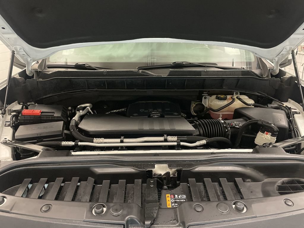 Used 2022 Chevrolet Silverado 1500 LT AWD/4WD image 23