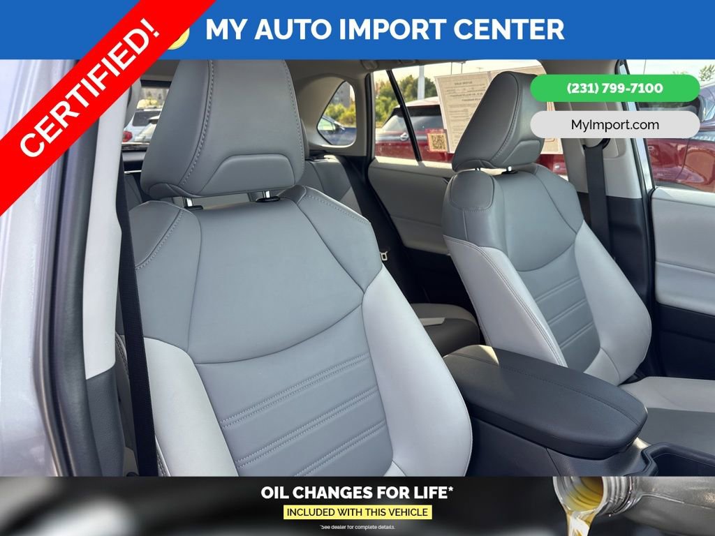 Used 2024 Toyota RAV4 XLE Premium image 29
