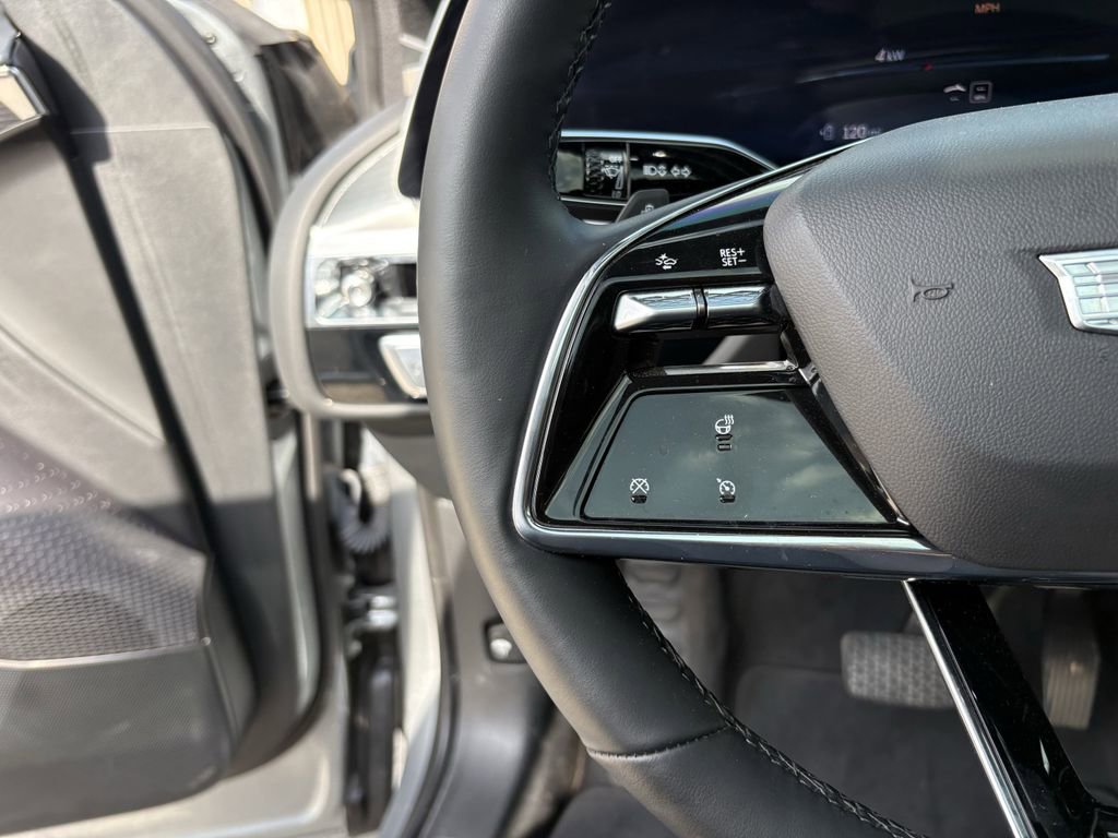 Used 2024 Cadillac Lyriq Luxury RWD image 15