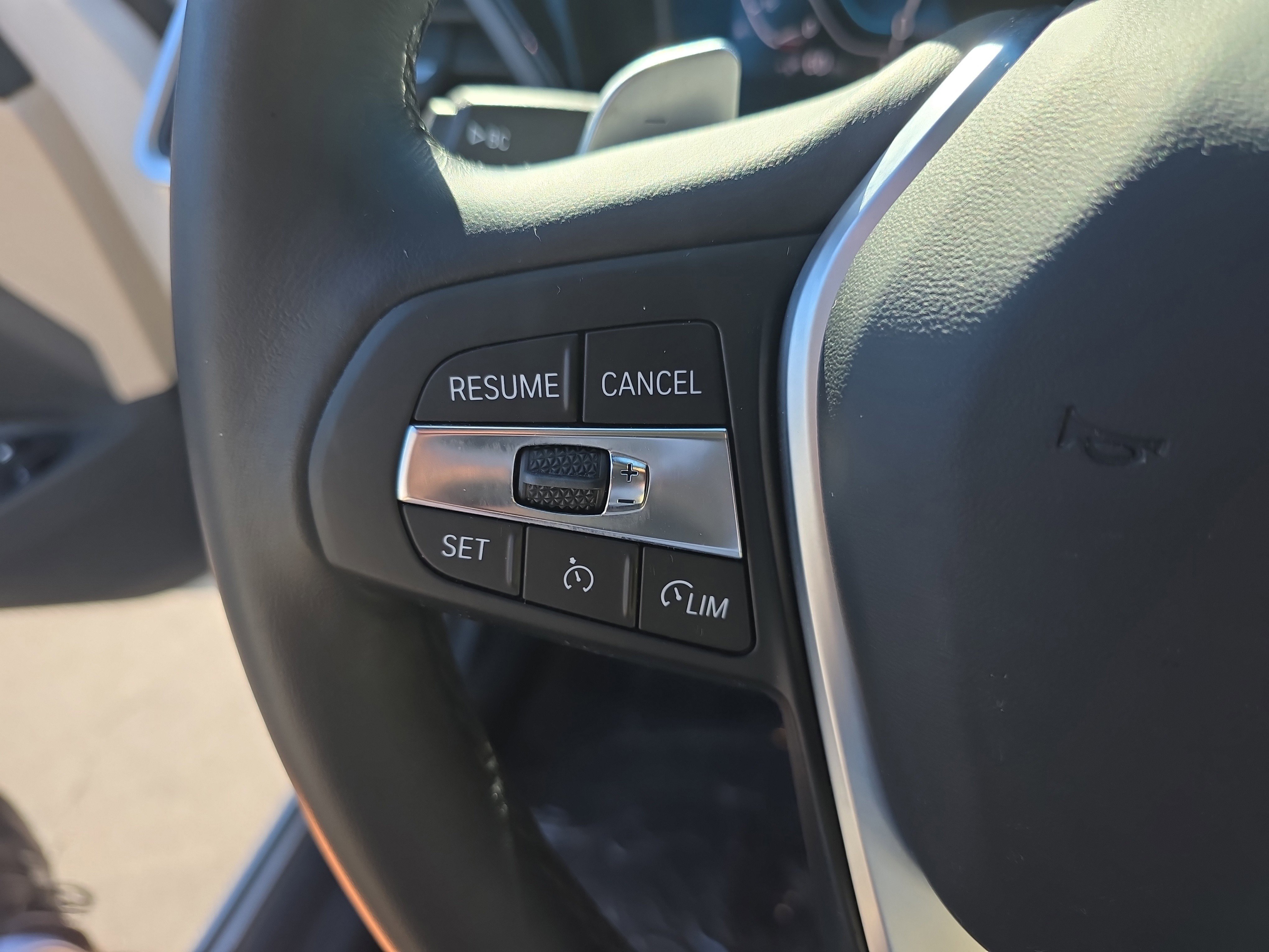 Used 2021 BMW 330e w/ Convenience Package image 29