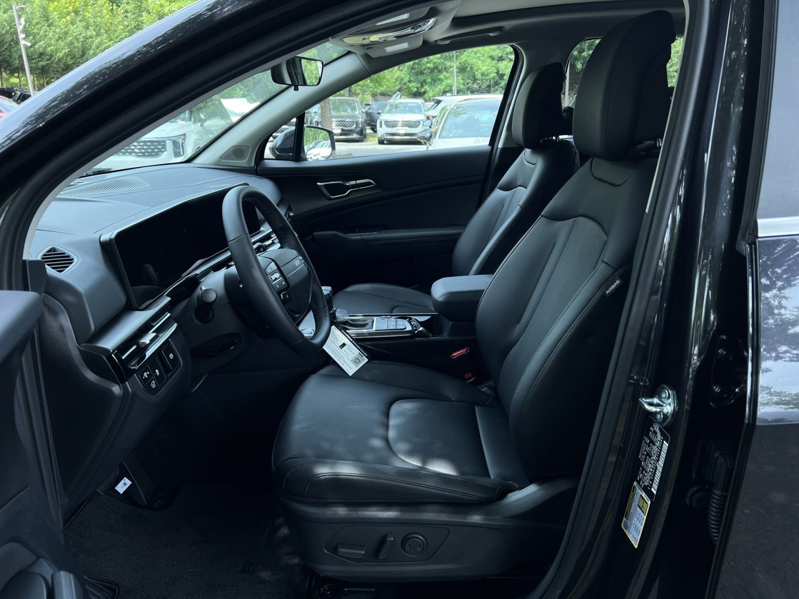 New 2026 Kia Sportage EX w/ EX Panorama Roof Package FWD image 18