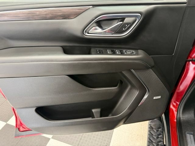 Used 2023 Chevrolet Suburban Z71 w/ Z71 Off-Road Package AWD/4WD image 19