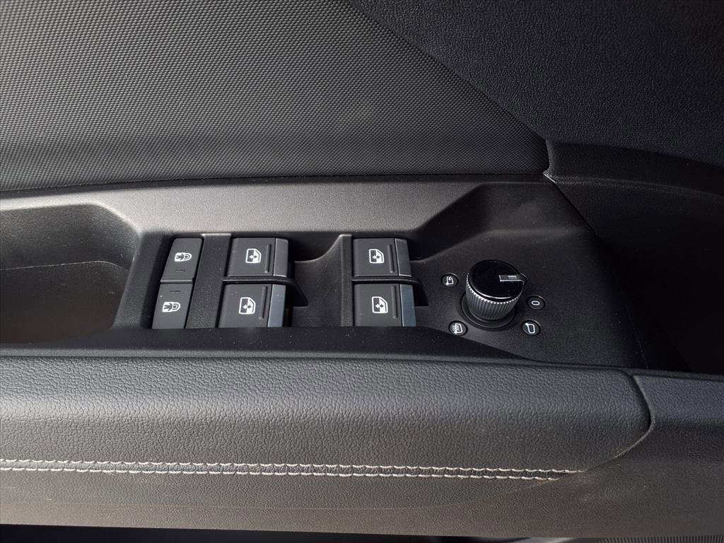 Used 2022 Audi Q4 e-tron Premium Plus w/ Premium Plus image 9