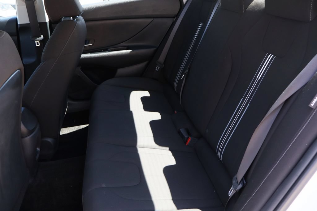 Used 2024 Hyundai Elantra SEL FWD image 23