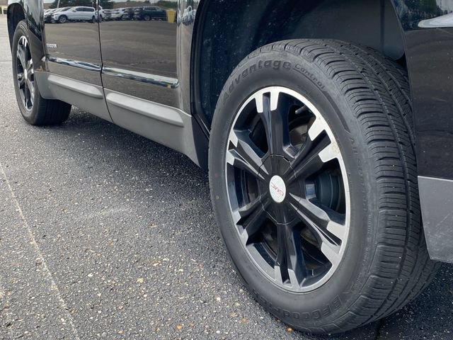 Used 2017 GMC Terrain SLE w/ Nightfall Package FWD image 13