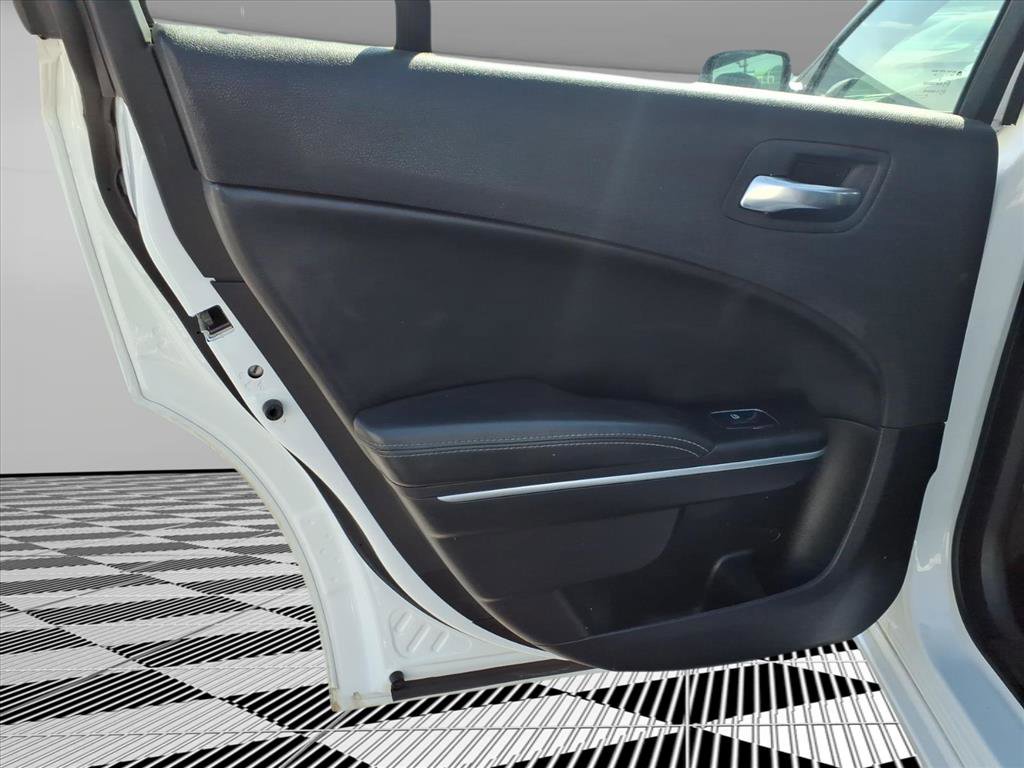 Used 2021 Dodge Charger SXT w/ Leather Interior Group image 29