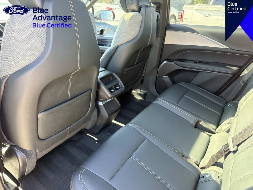 Used 2024 Cadillac Lyriq Tech RWD image 11