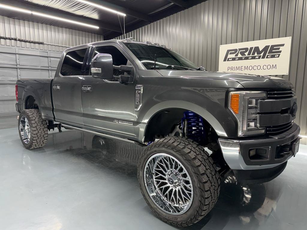Used 2018 Ford F250 Platinum w/ Platinum Ultimate Package AWD/4WD image 2