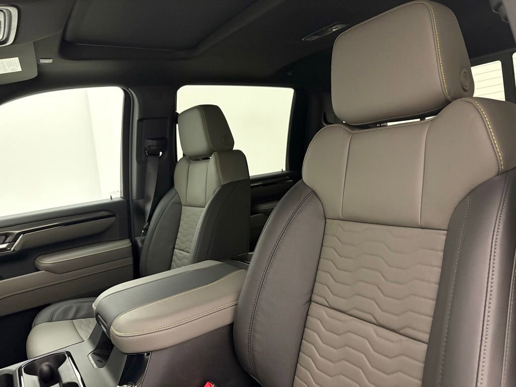 New 2026 Chevrolet Silverado 2500 ZR2 AWD/4WD image 37