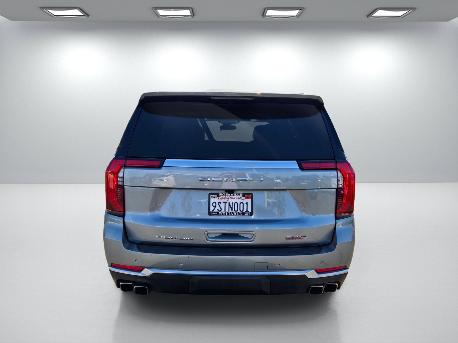 Used 2025 GMC Yukon Denali AWD/4WD image 5