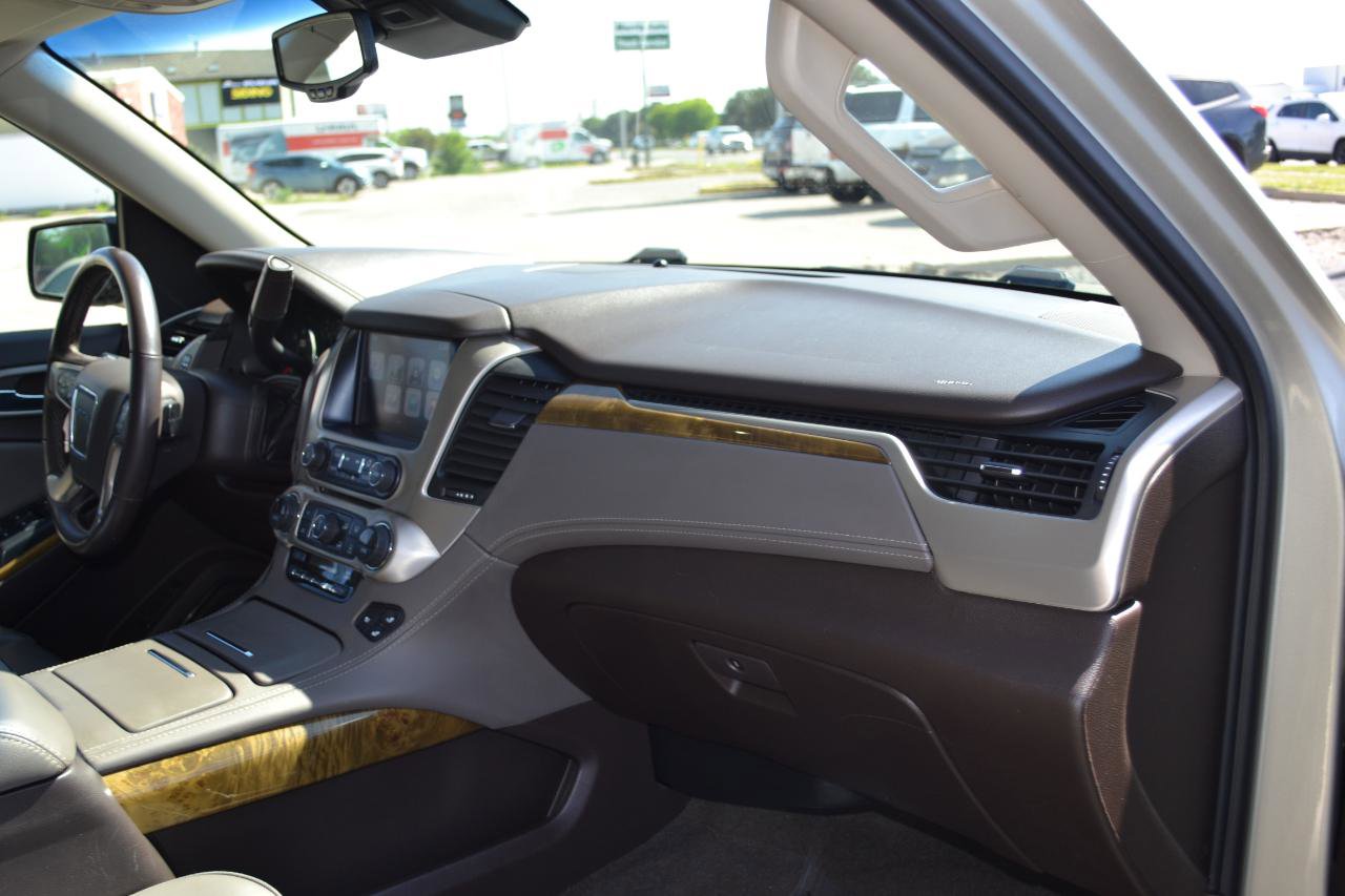 Used 2017 GMC Yukon Denali w/ Open Road Package AWD/4WD image 35