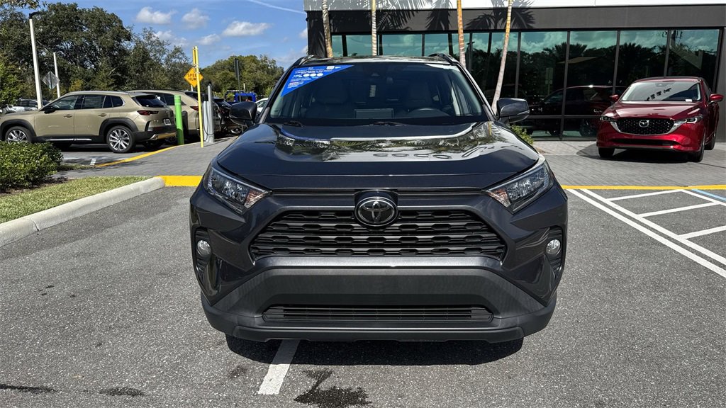 Used 2021 Toyota RAV4 XLE Premium image 9