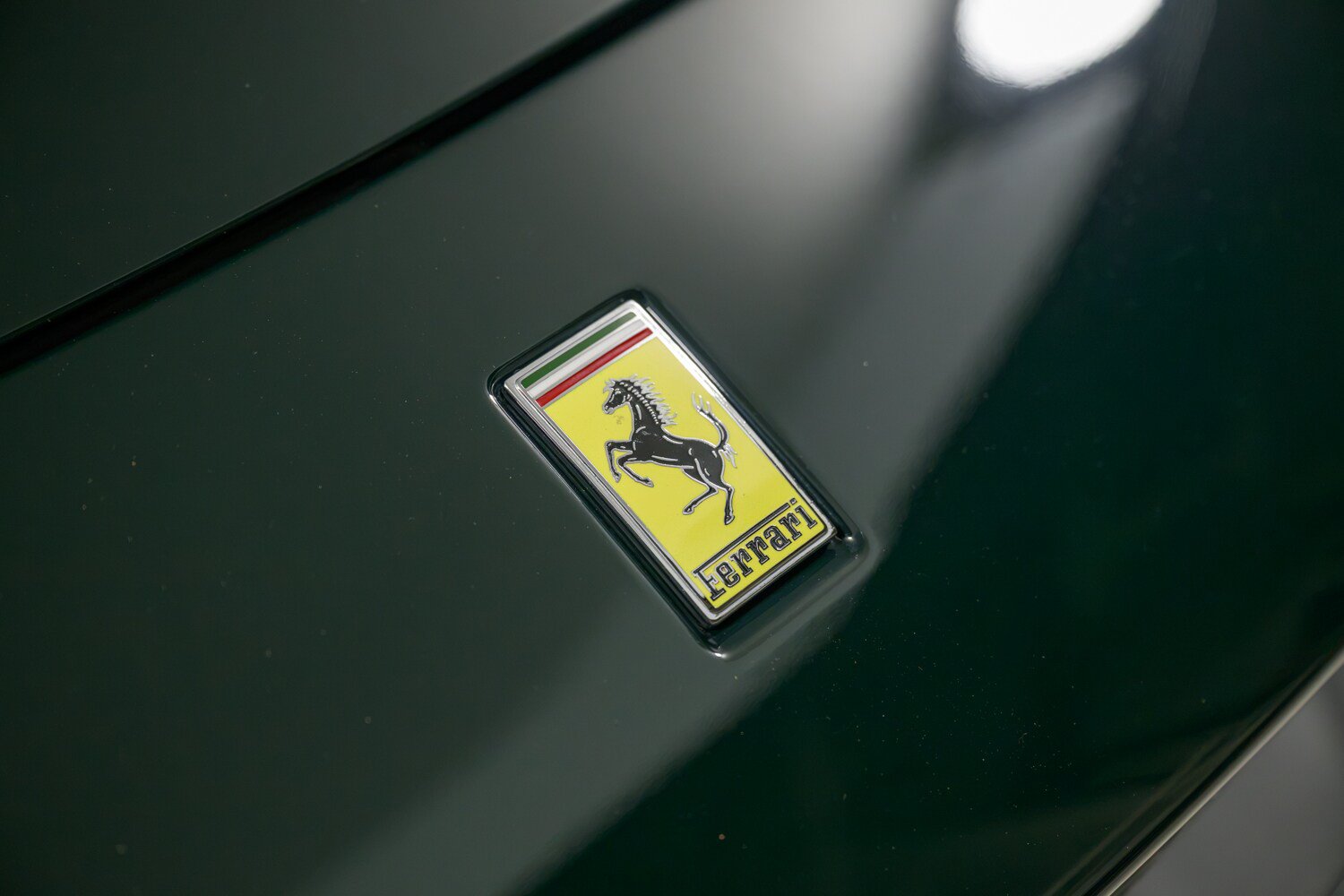 Used 2025 Ferrari Roma Spider RWD image 53