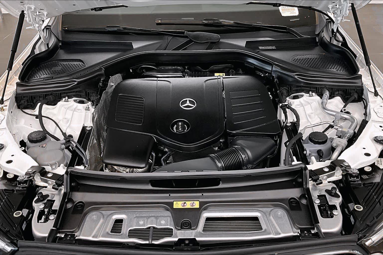 Used 2024 Mercedes-Benz GLC 300 4MATIC image 29