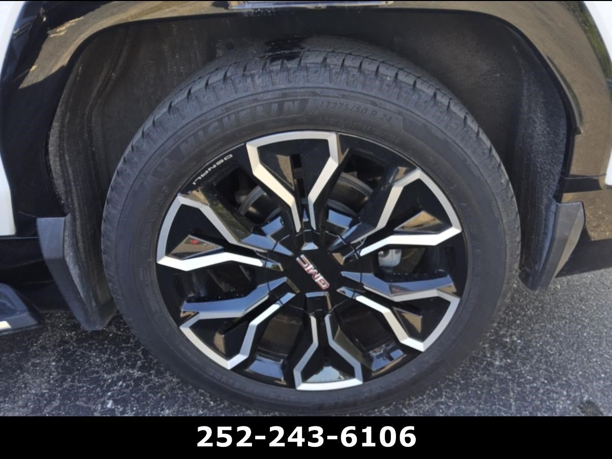 Used 2026 GMC Sierra EV Denali AWD/4WD image 9