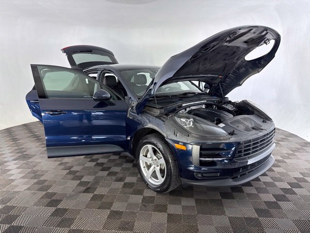 Used 2020 Porsche Macan AWD/4WD image 16