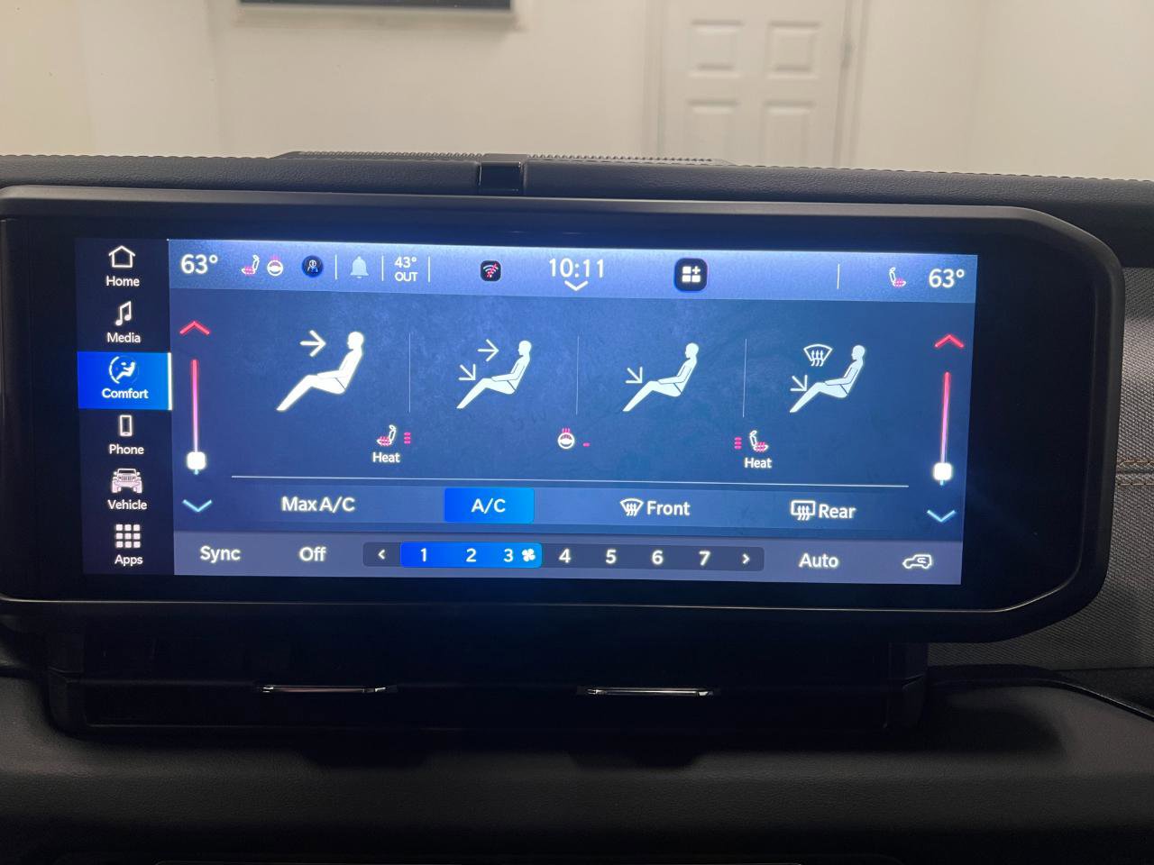 Used 2025 Jeep Wrangler Unlimited Sahara image 53