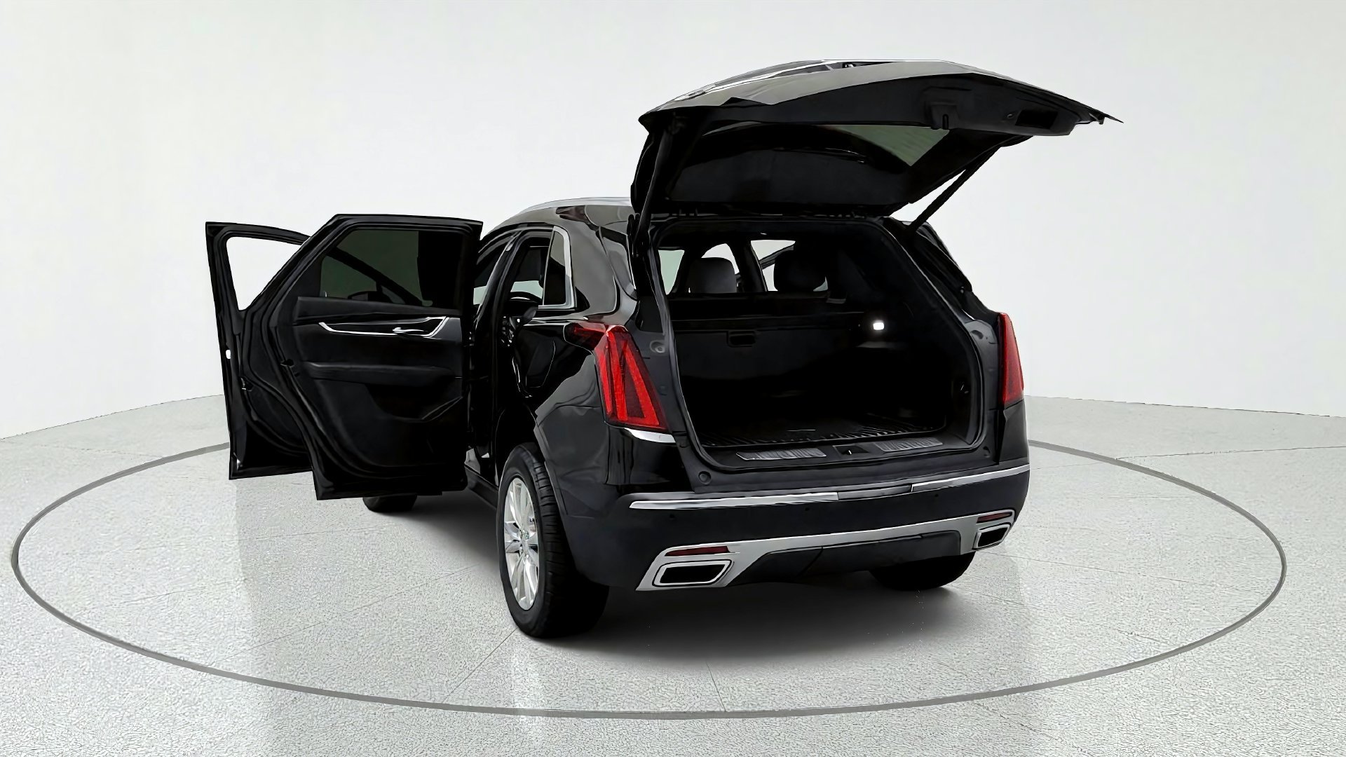 Certified 2020 Cadillac XT5 Premium Luxury w/ LPO, Floor Liner Package FWD image 11