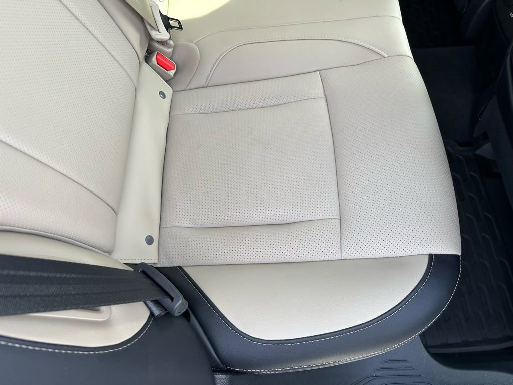 Used 2025 Subaru Outback Premium image 10