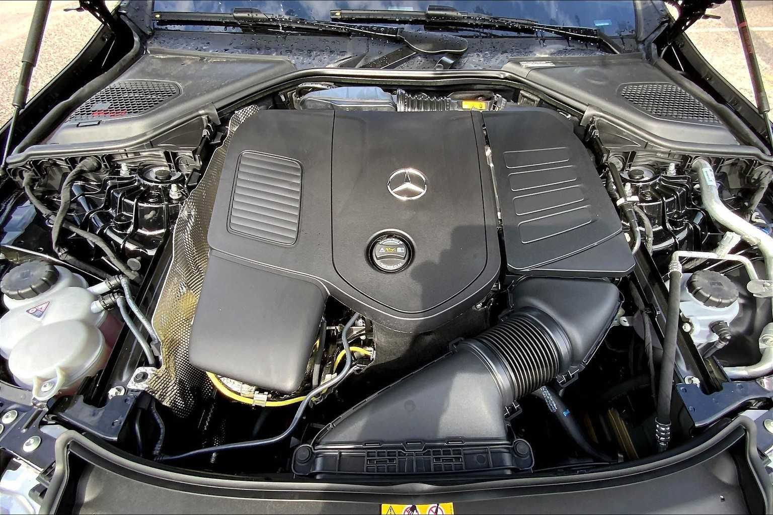 Used 2025 Mercedes-Benz E 350 Sedan image 17