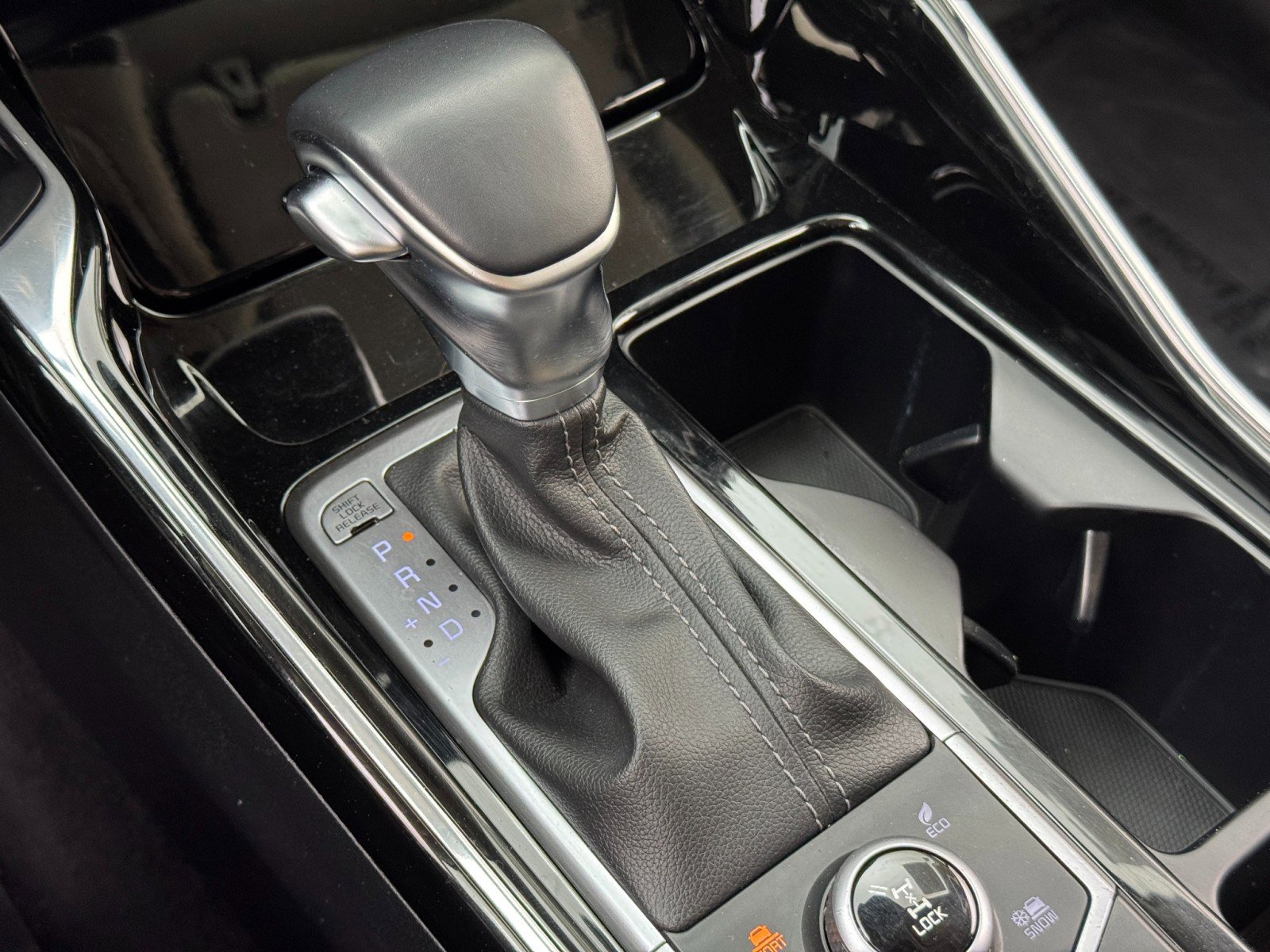 Used 2023 Kia Sorento SX image 30