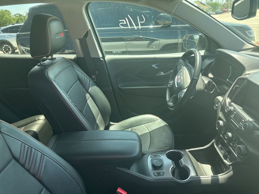 Used 2024 GMC Terrain AT4 image 10