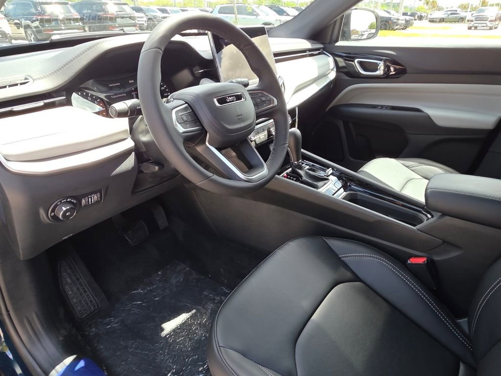 New 2026 Jeep Compass Limited image 13