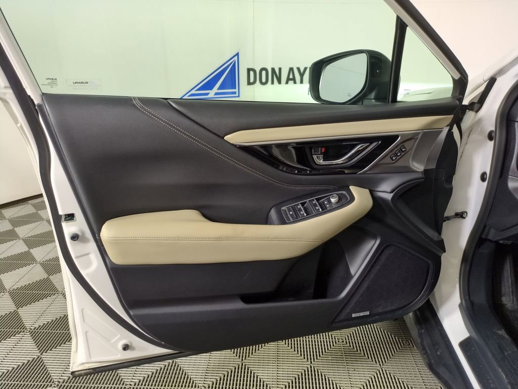 Used 2020 Subaru Outback Limited image 13