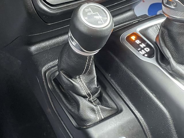 Used 2020 Jeep Gladiator Overland image 32