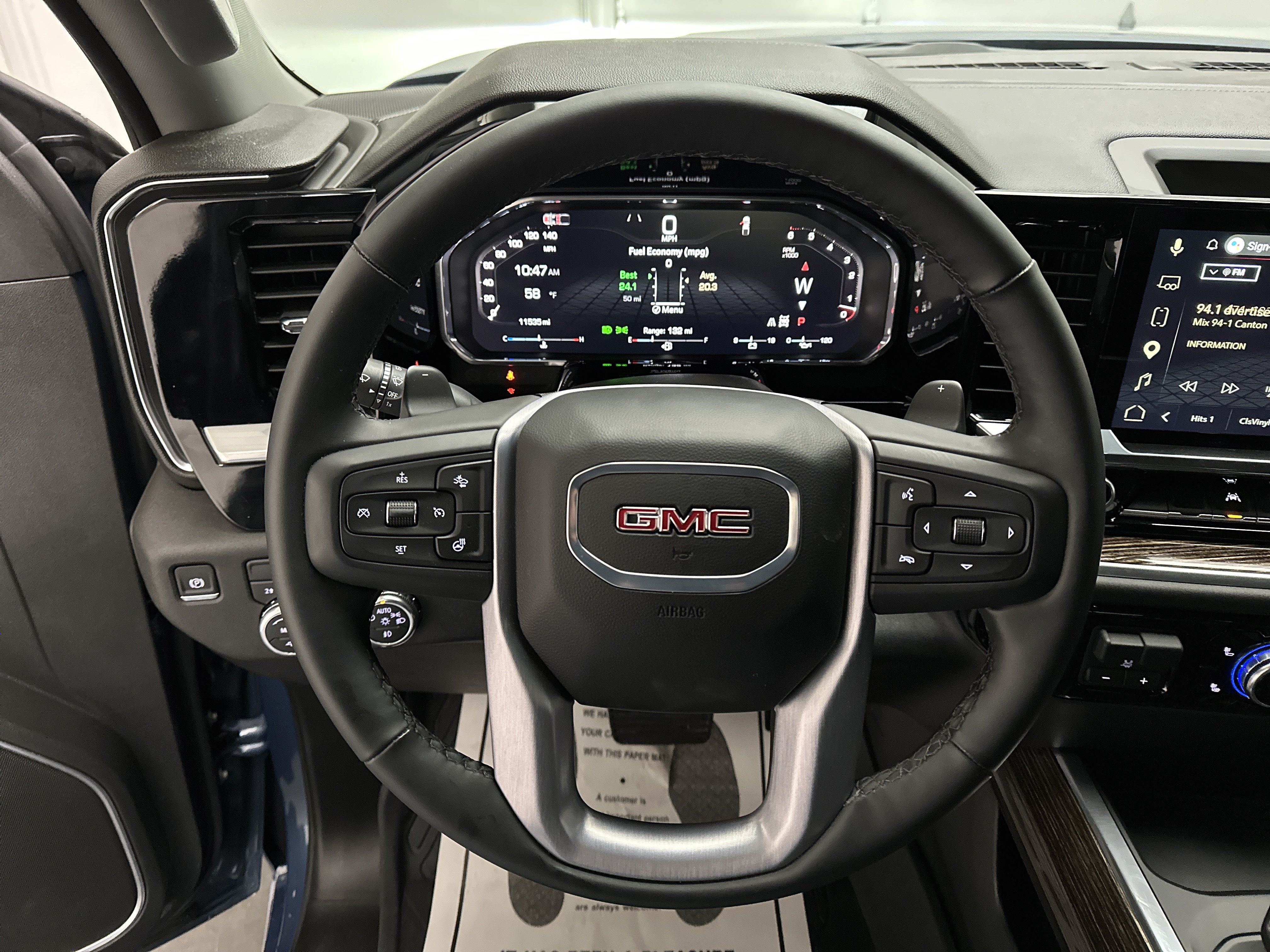Used 2026 GMC Sierra 1500 Elevation w/ LPO, Elevation Black Package AWD/4WD image 27