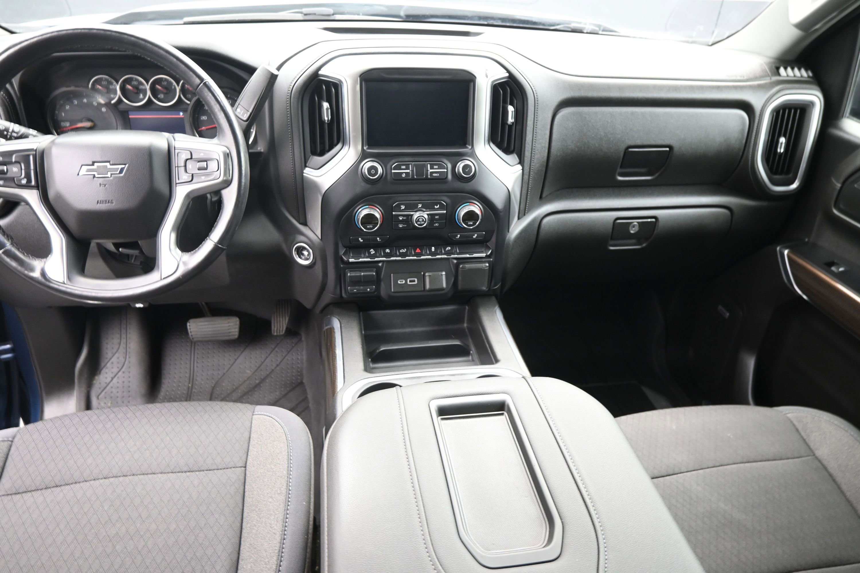 Used 2019 Chevrolet Silverado 1500 RST AWD/4WD image 14