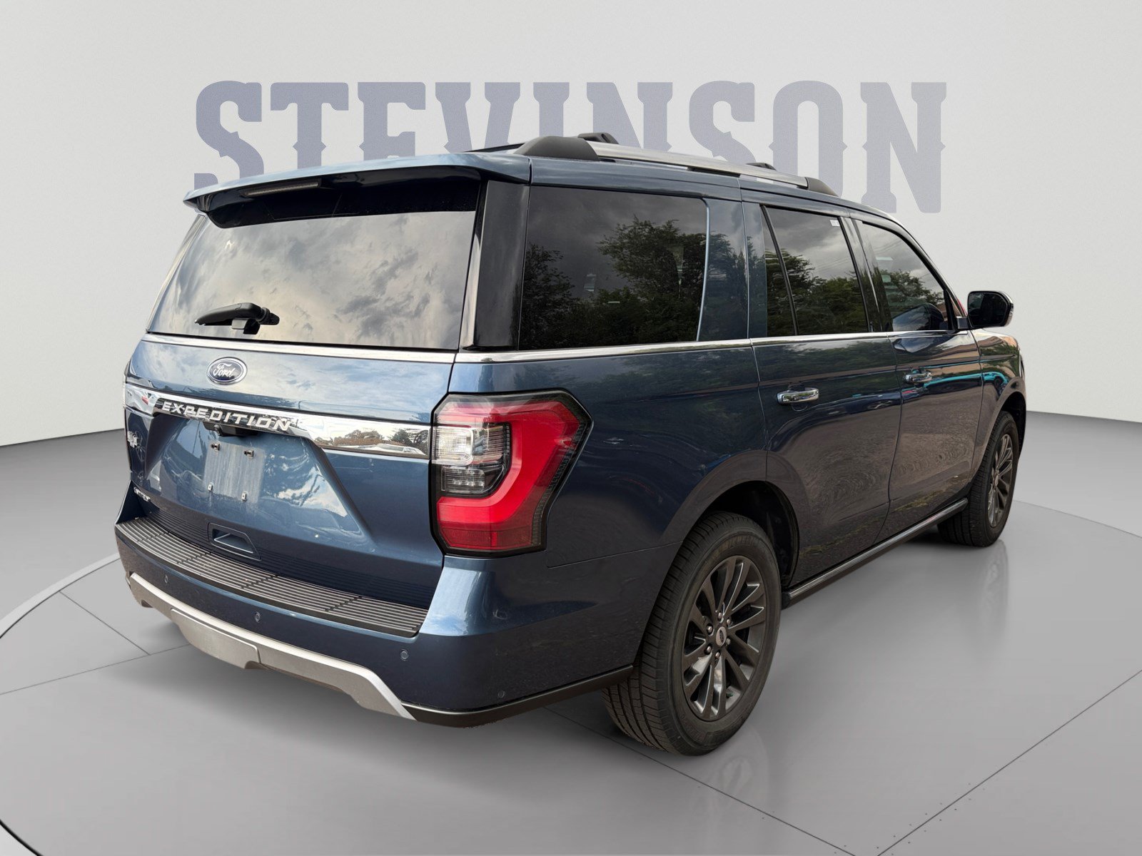 Used 2019 Ford Expedition Limited w/ Equipment Group 301A AWD/4WD image 5